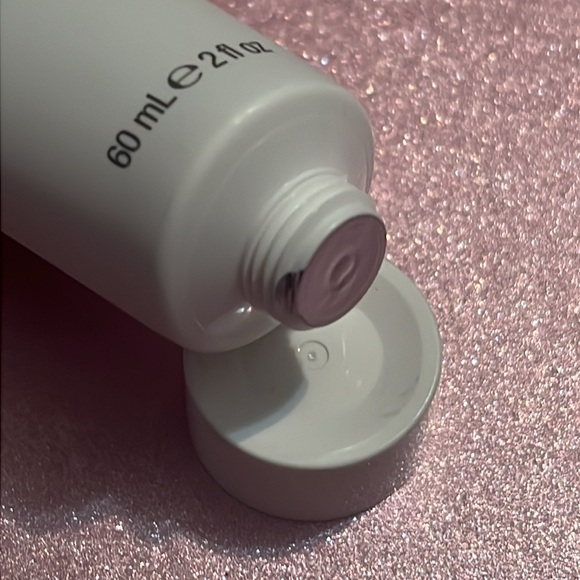 JUICE BEAUTY BRIGHTENING GEL CLEANSER - NEW - Picture 3 of 3